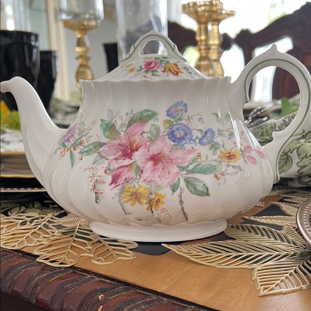 NWOT Antique Floral Royal Dalton Arcadia Tea Pot